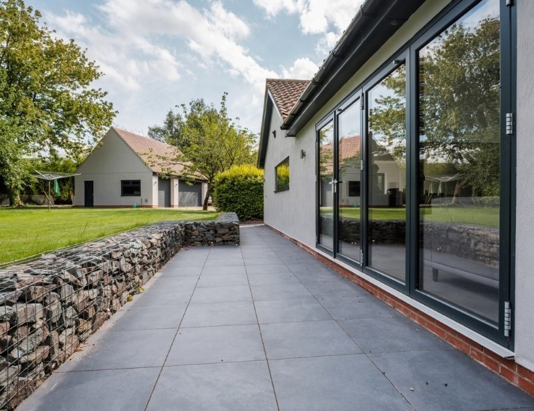 kitchen-patio-install-kent