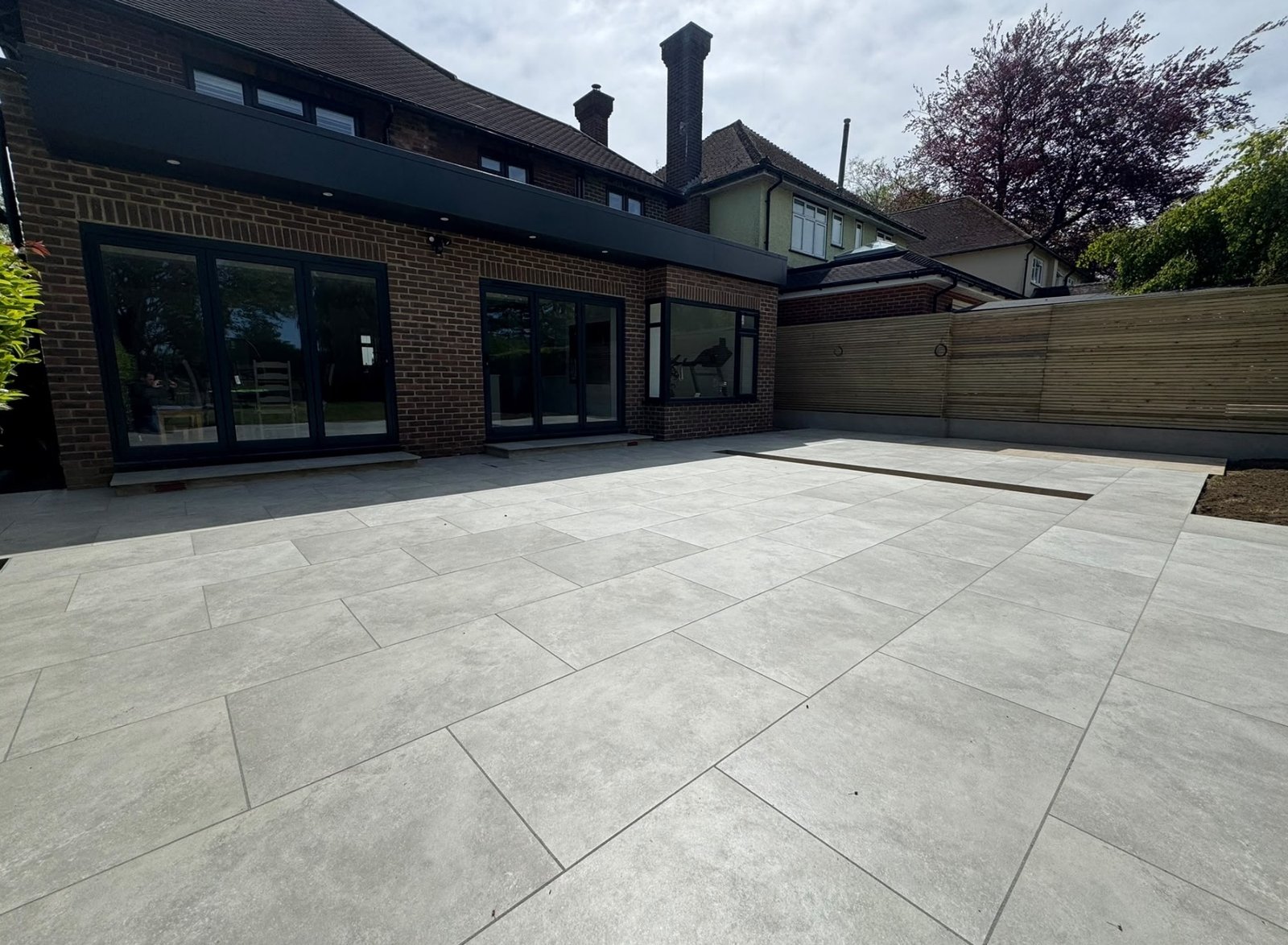 tunbridge-wells-porcelain-patio-project-terrabase-paving